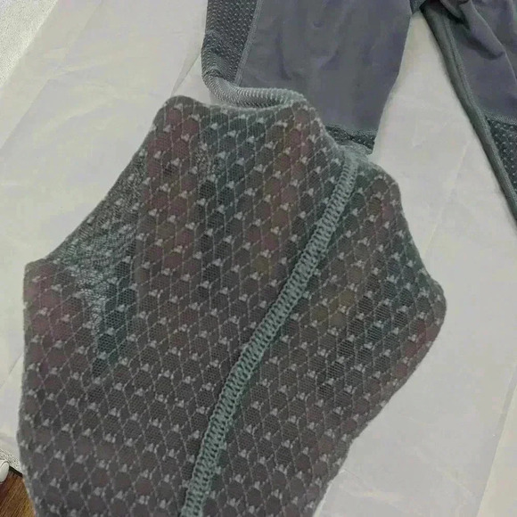 Victoria's Secret Sport Womens Small Gray Elastic Waist Compression Leggings - Picture 13 of 14